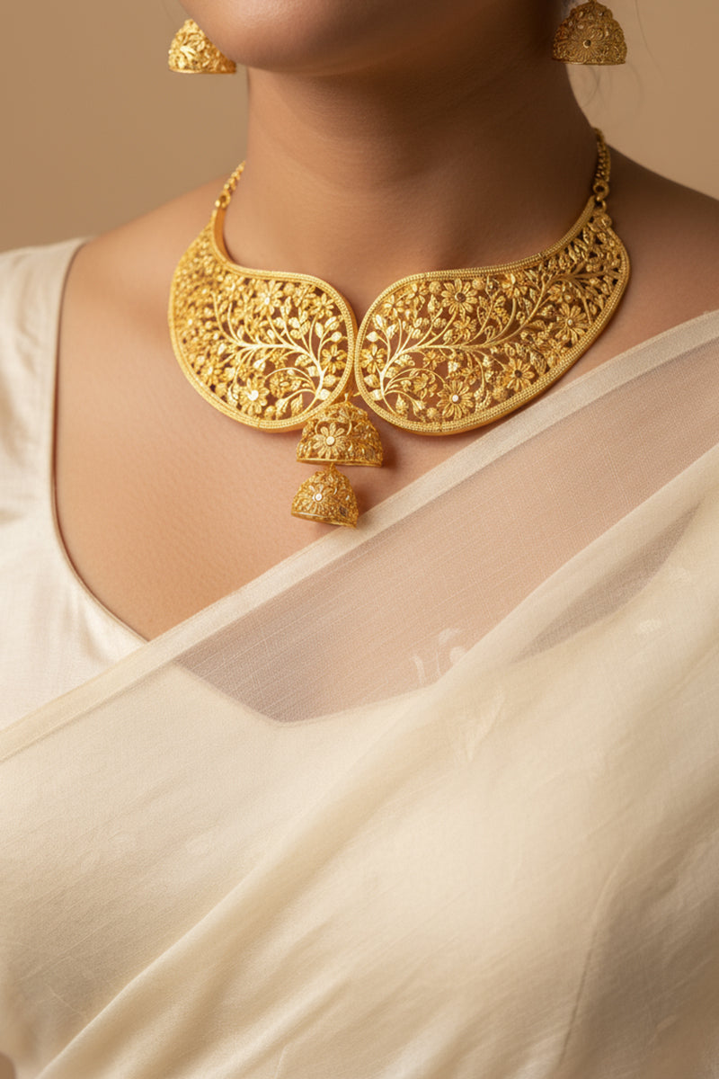 Gold Plated Heavy Weight Necklace With Flower Design