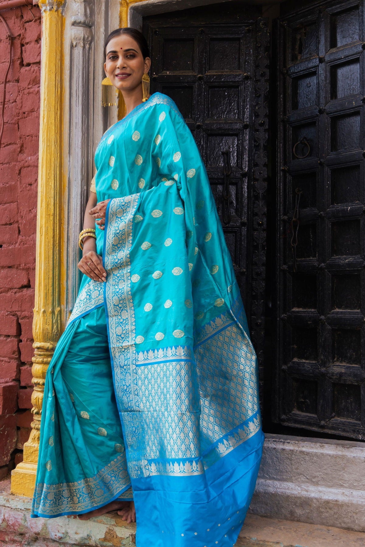 Handloom Light Sky Blue Pure Katan Silk Banarasi Saree