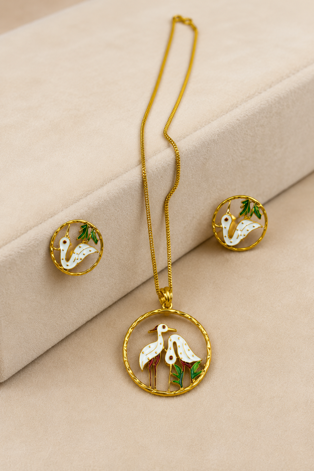Gold-Tone Bird Motif Pendant Necklace Set with Enamel Design