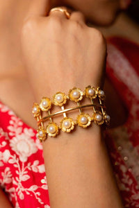 Bracelets / Bangles