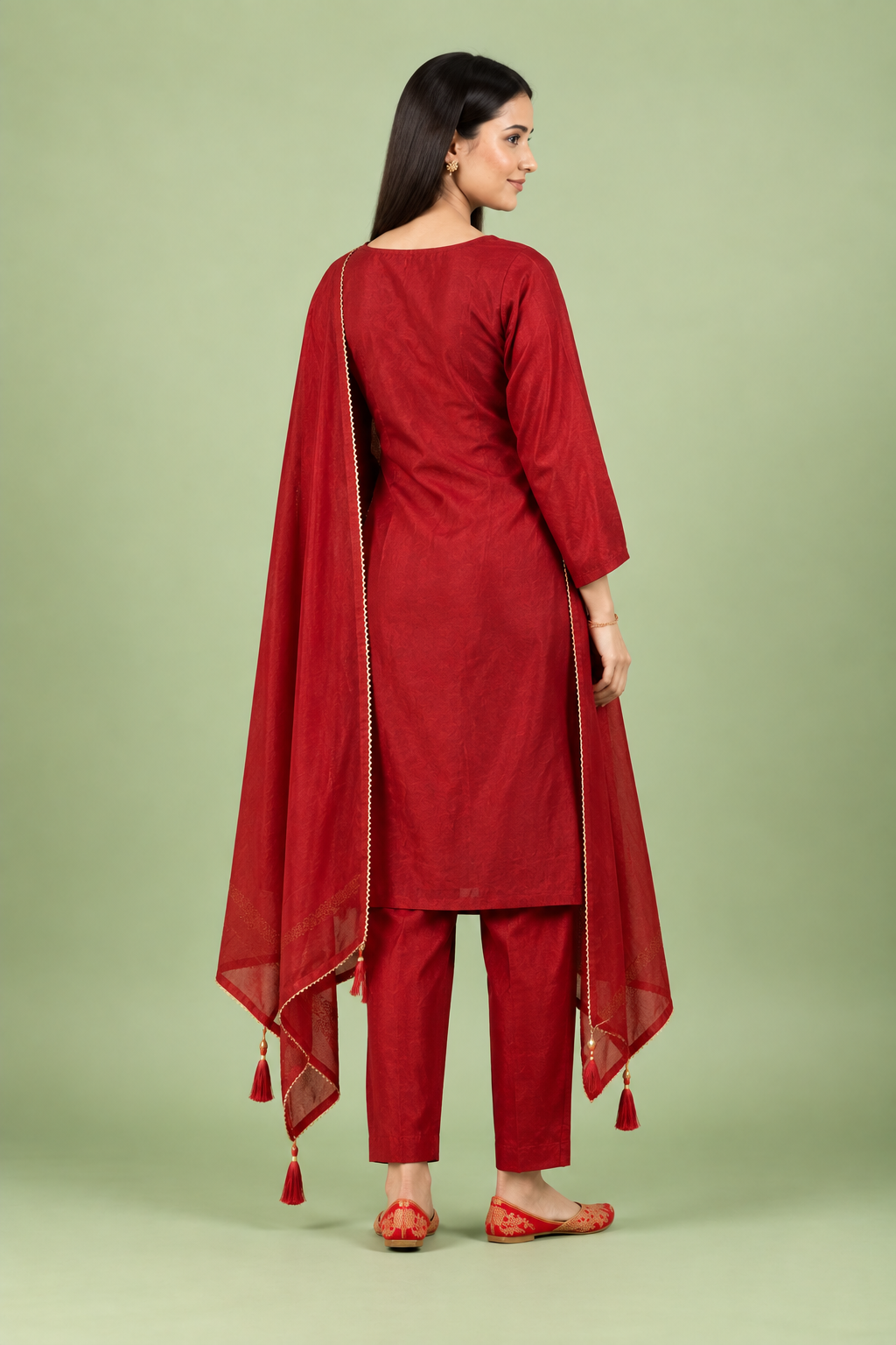 Crimson Silk Kurta Set With Thread Work Embroidery