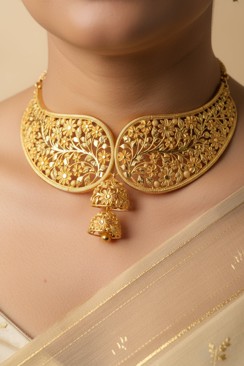 Gold Plated Heavy Weight Necklace With Flower Design