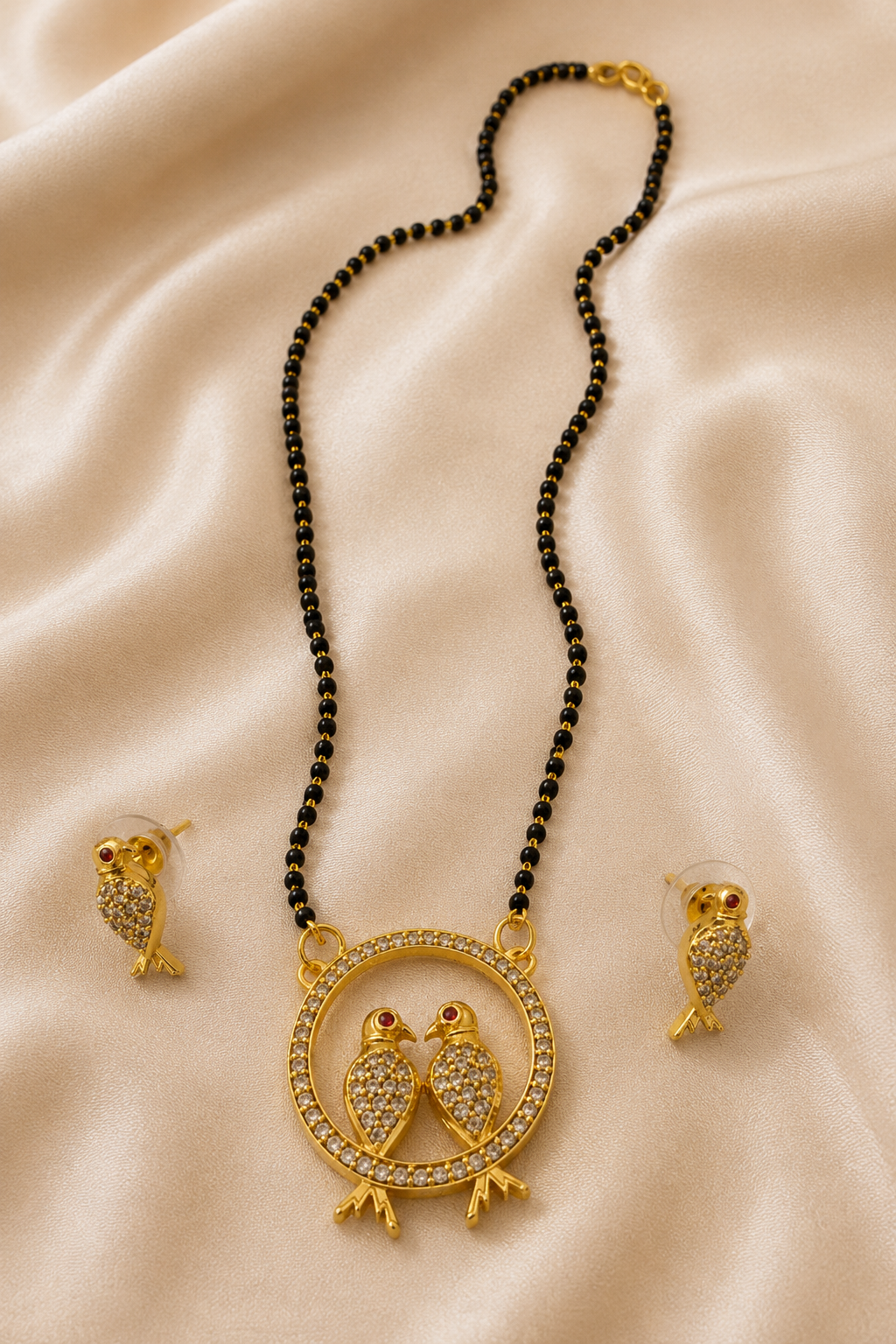 Gold Mangalsutra Set Love Birds Design