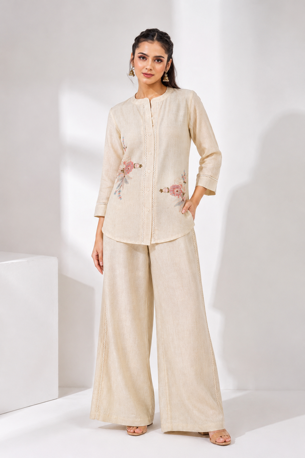 Off White Mal Cotton Co-Ord Set with Floral Thread Embroidery & Lace Work