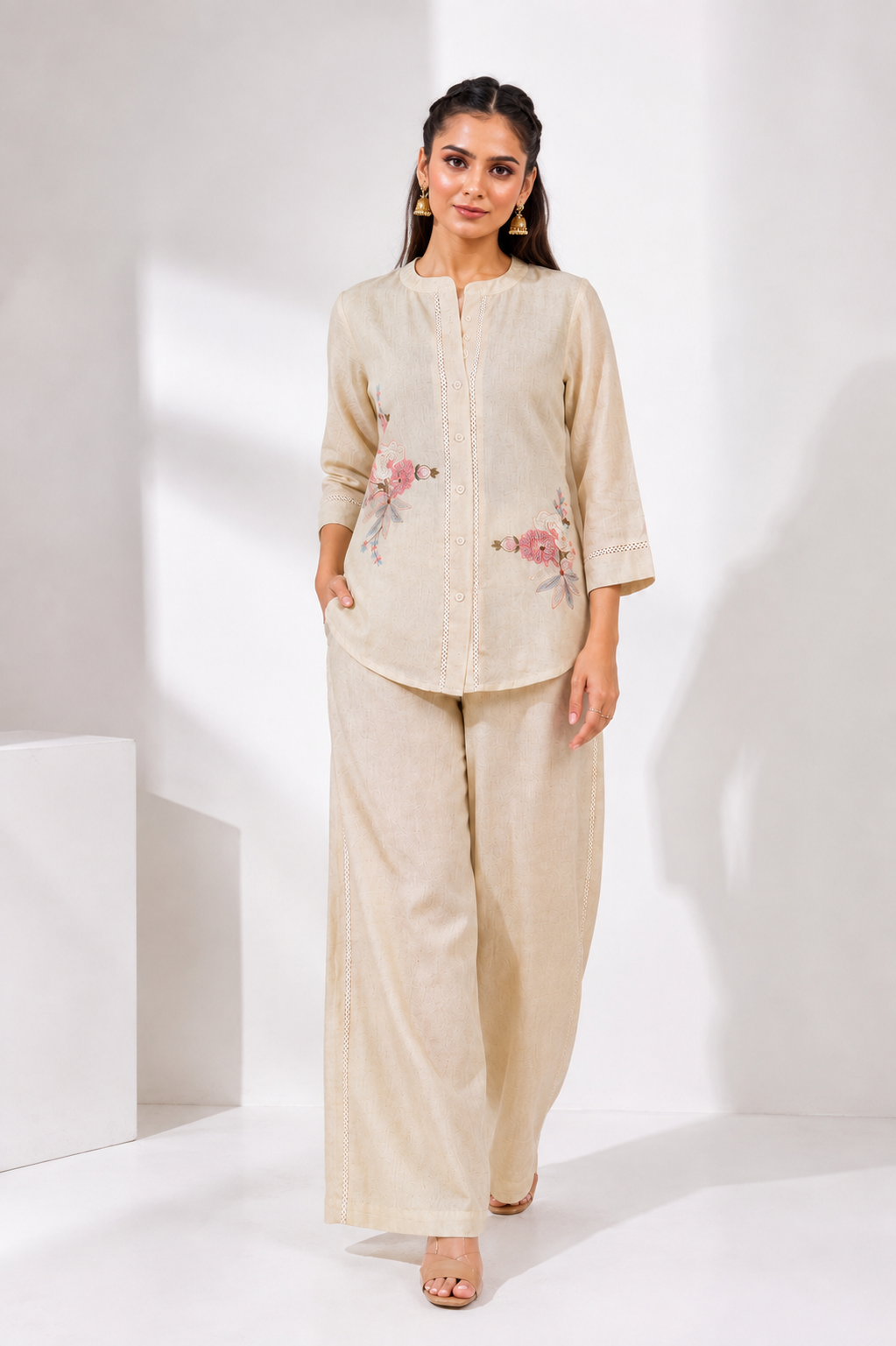 Off White Mal Cotton Co-Ord Set with Floral Thread Embroidery & Lace Work
