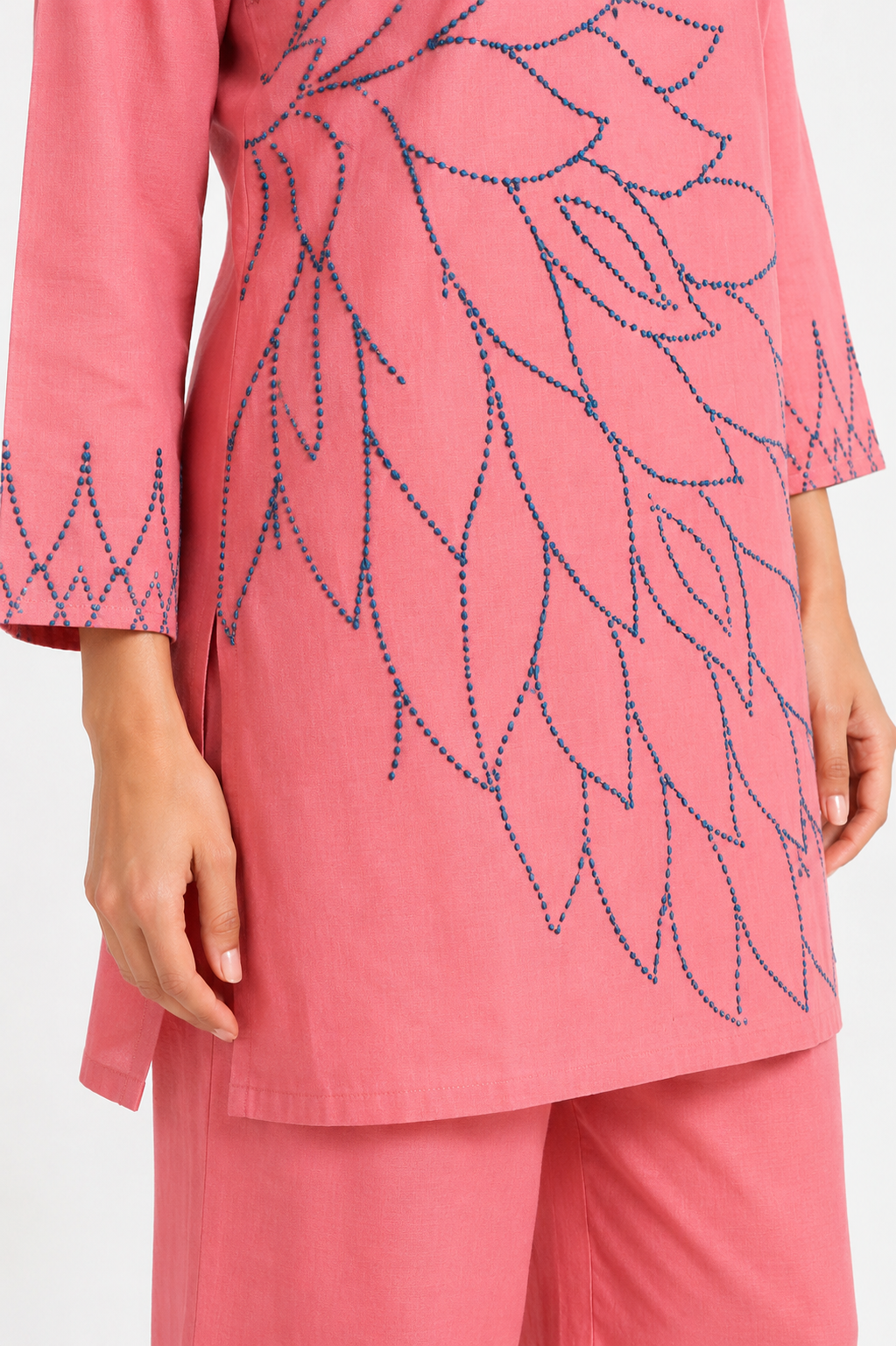 Coral Pink Mal Cotton Co-Ord Set with Leaf Katha Work