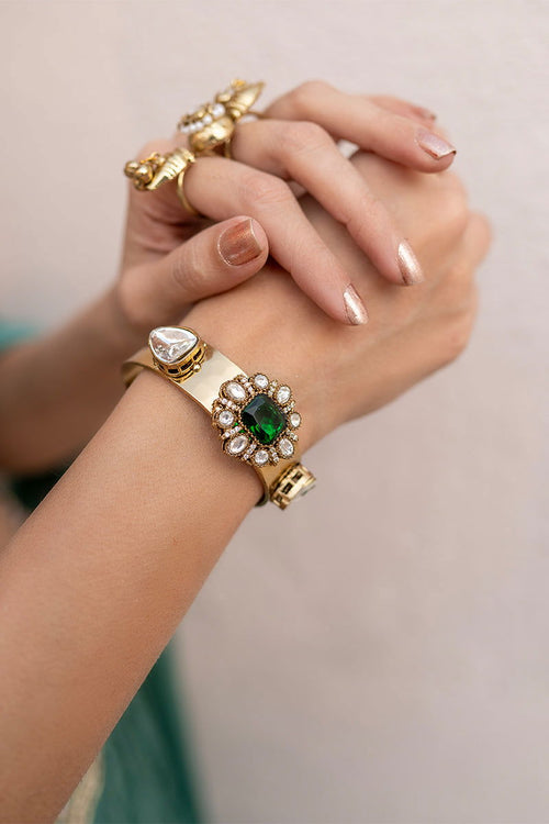 Bracelets / Bangles