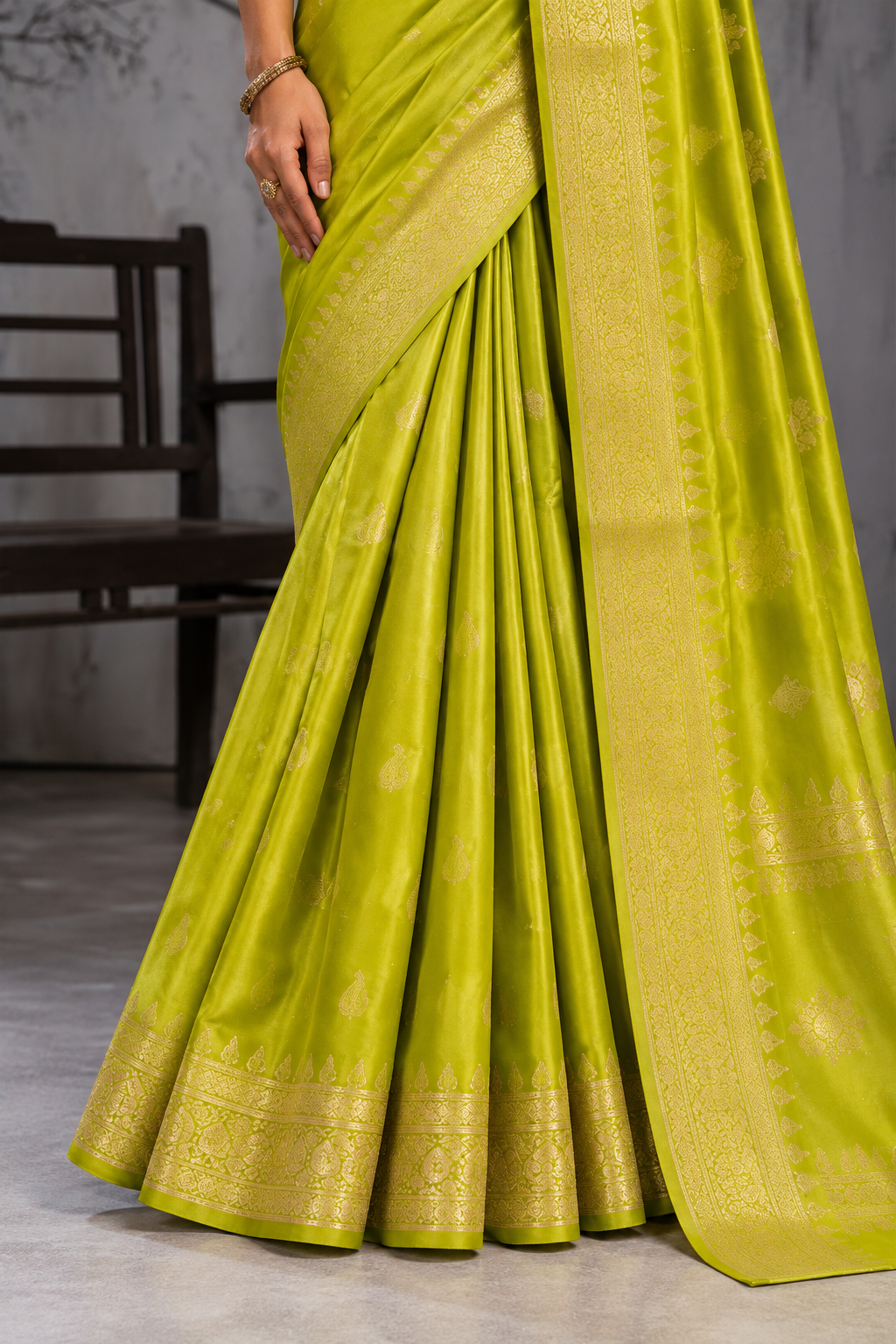 Mehandi Green Sattin Mungha Silk Saree with banarasi border