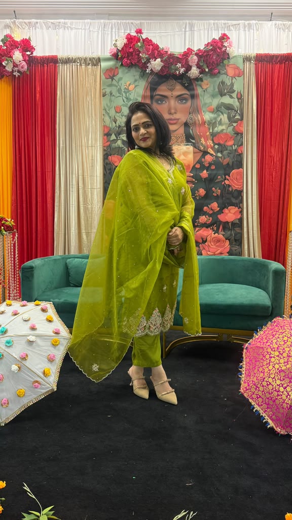 Mehandi Green Organza Handwork Zardozi Suit
