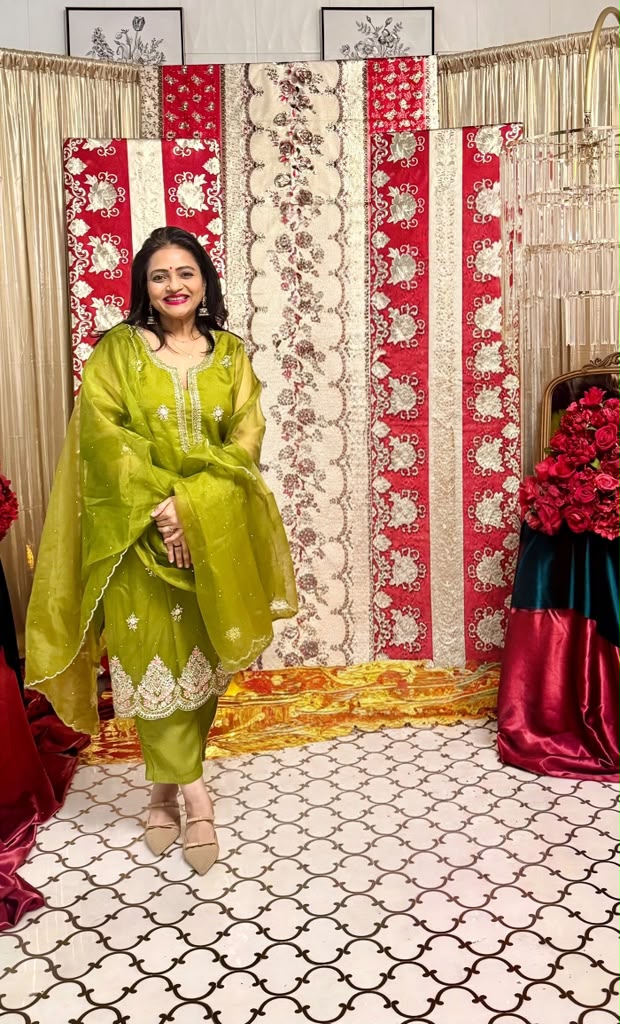 Mehandi Green Organza Handwork Zardozi Suit
