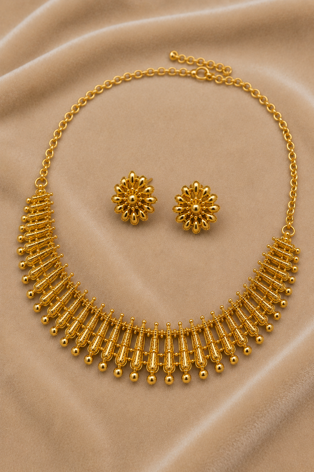 18K Gold Polished Traditional South Indian Style Gold-Plated Temple Necklace Set